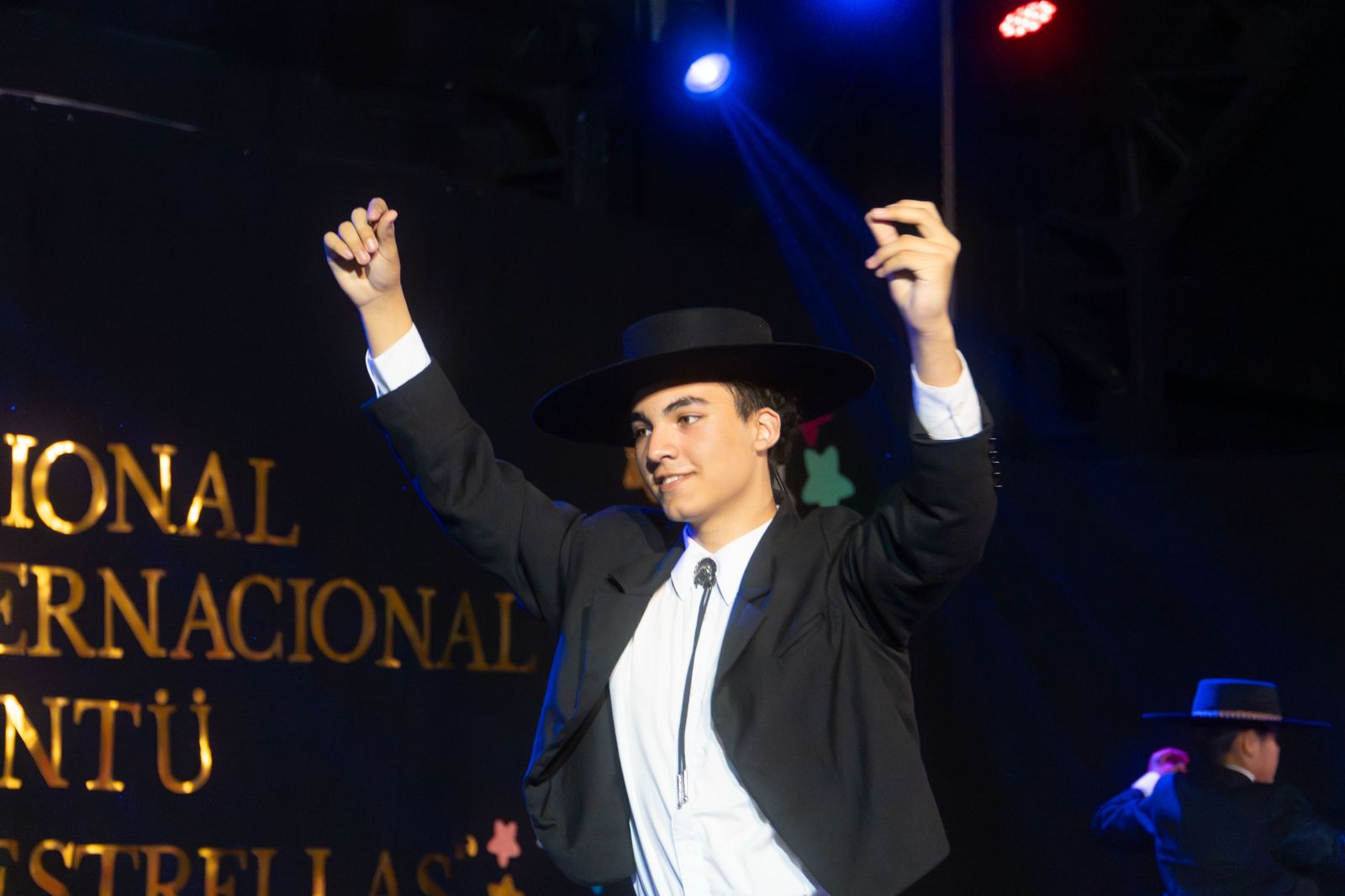 Bailarín de cueca en el escenario